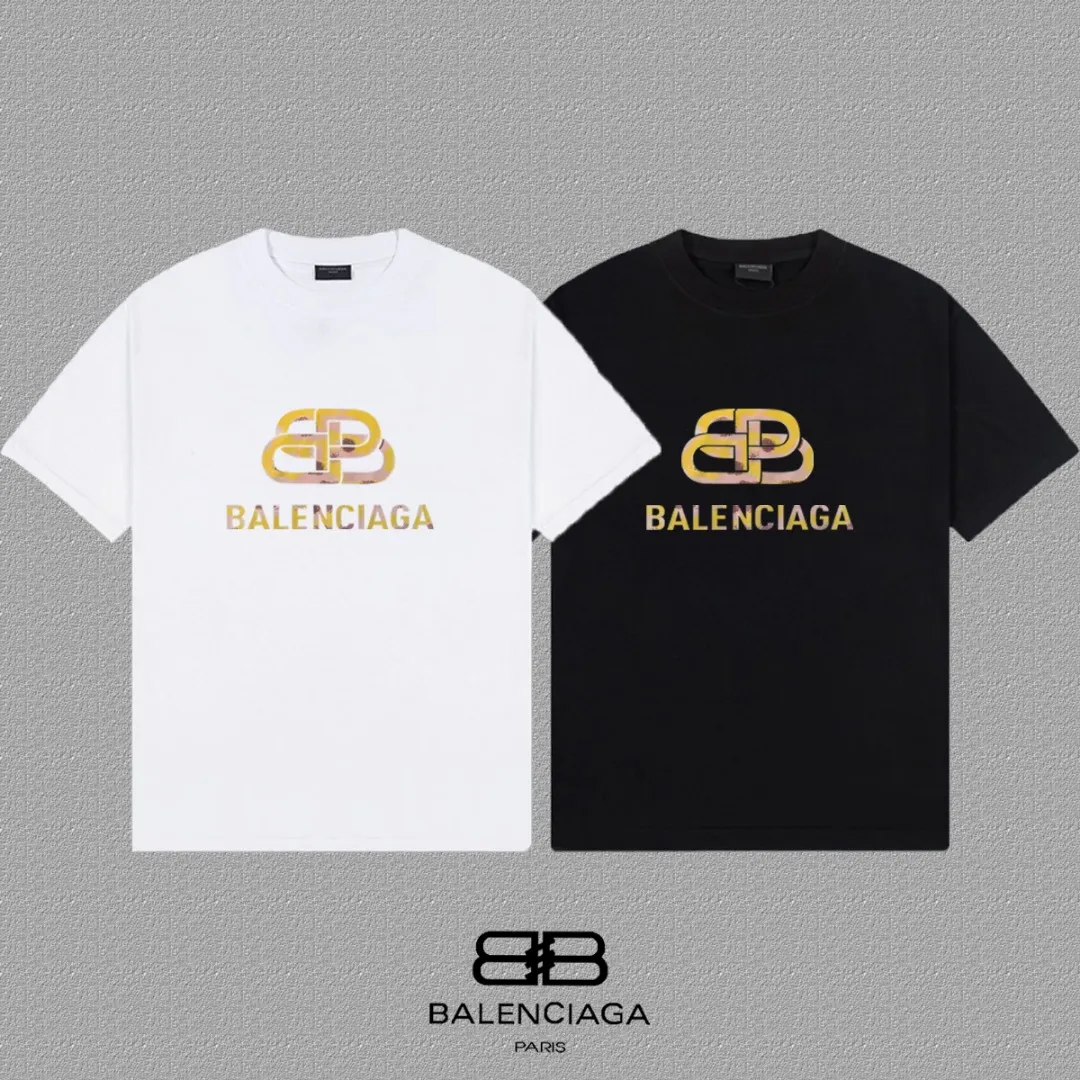 P80✨🔥 BALENCIAGA Paris lettering printed short-sleeved T-shirt. Custom-woven and dyed 300 grams of combed cotton heavyweight fabric. Zero color difference in threads. Perfect details. Different from the current currency version. Welcome to compare. Same Style for men and women. Must-sell in the picture above. Color: White Black Size: 1 2 3 4